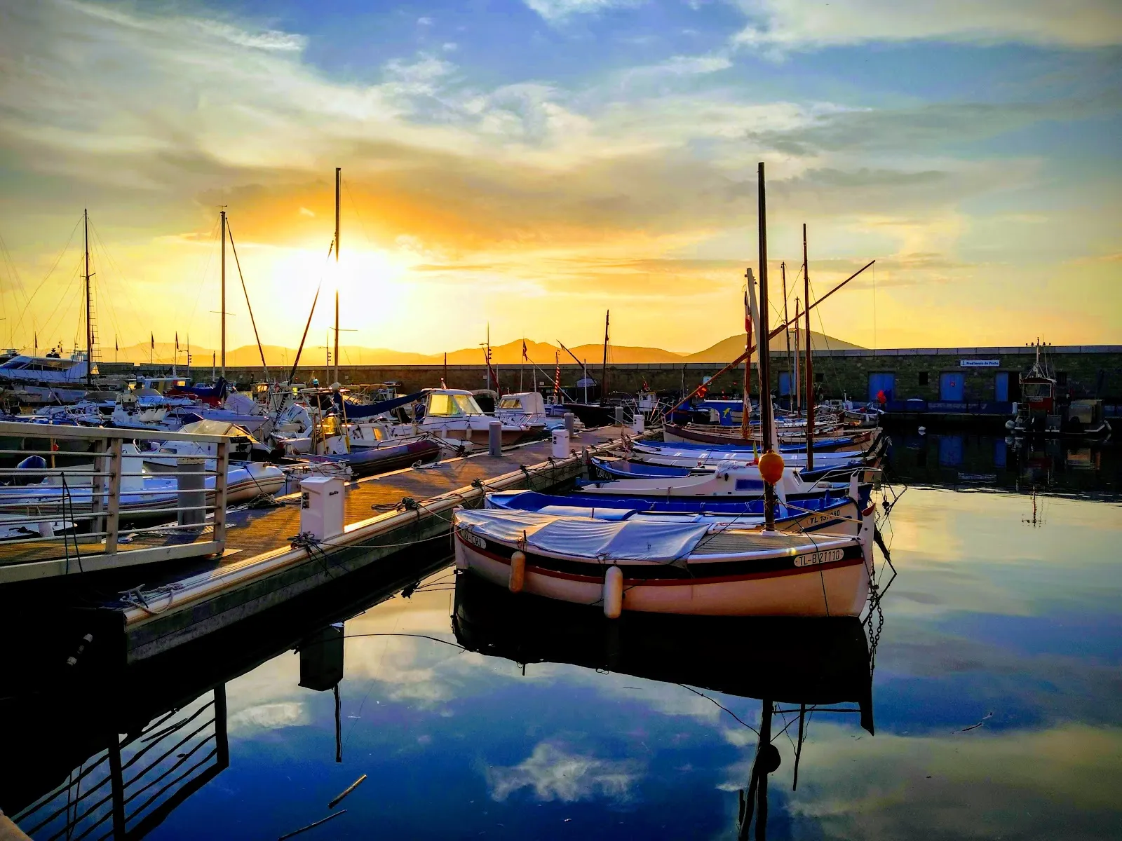 Yacht charter